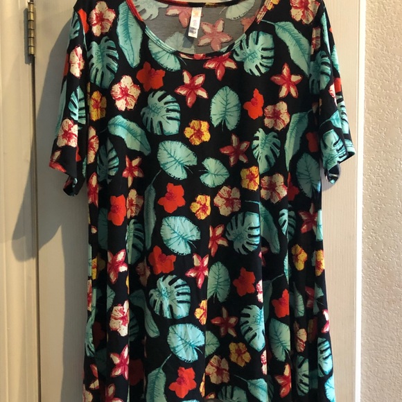 LuLaRoe Tops - LuLaRoe 3XL Perfect Tee